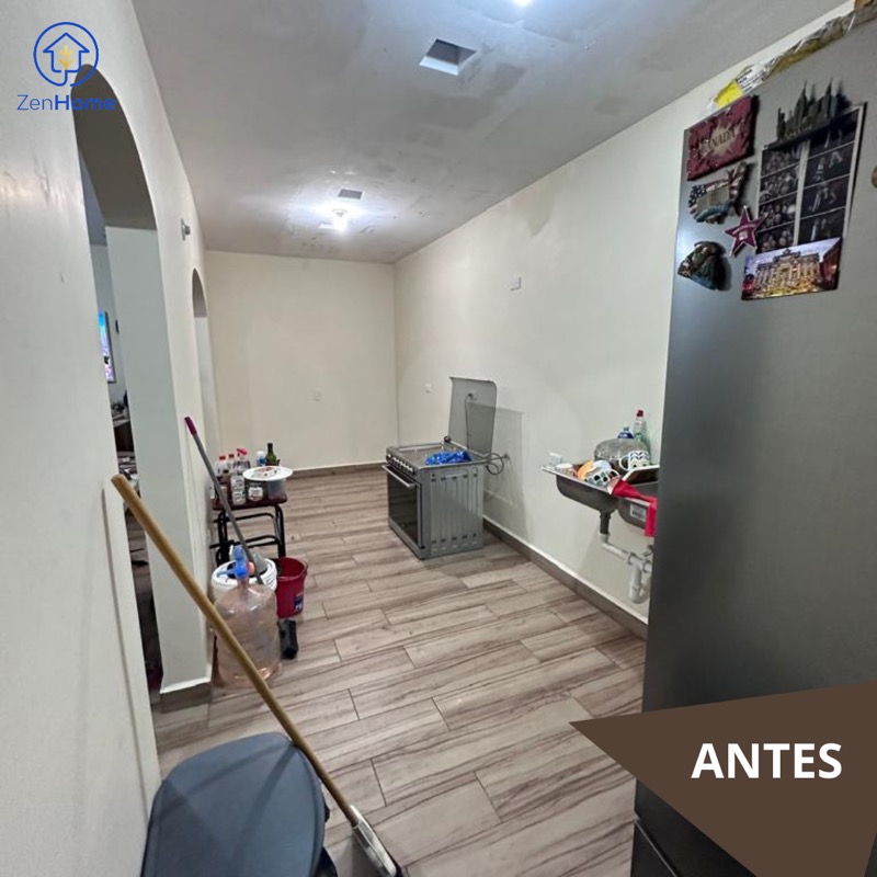 Cocina vieja con espacio mal aprovechado en Encino Residencial